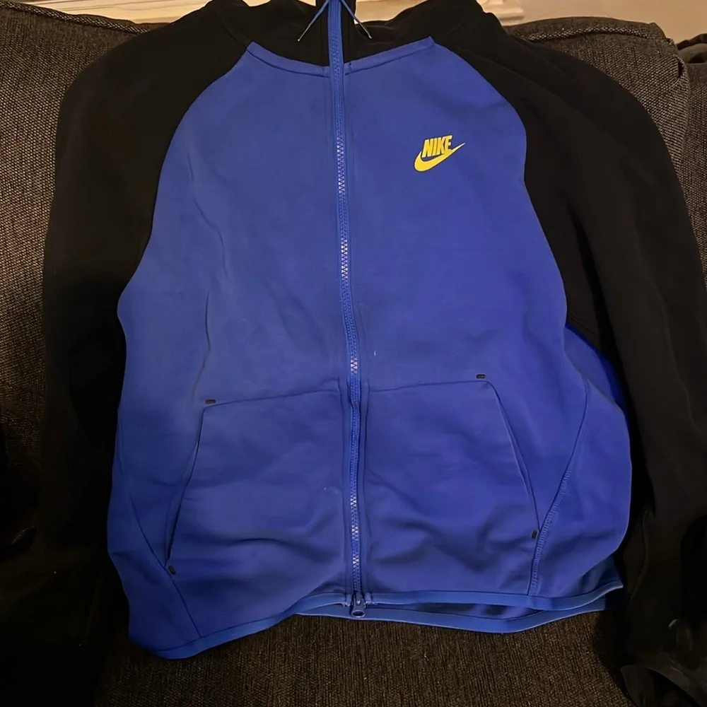 GUC Nike Tech Fleece Blue Zip-Up Hoodie - Picture 3 of 7